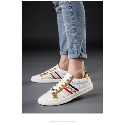 Small white shoes 2021 spring new men's casual shoes leather board top layer cowhide European station trend men's shoes